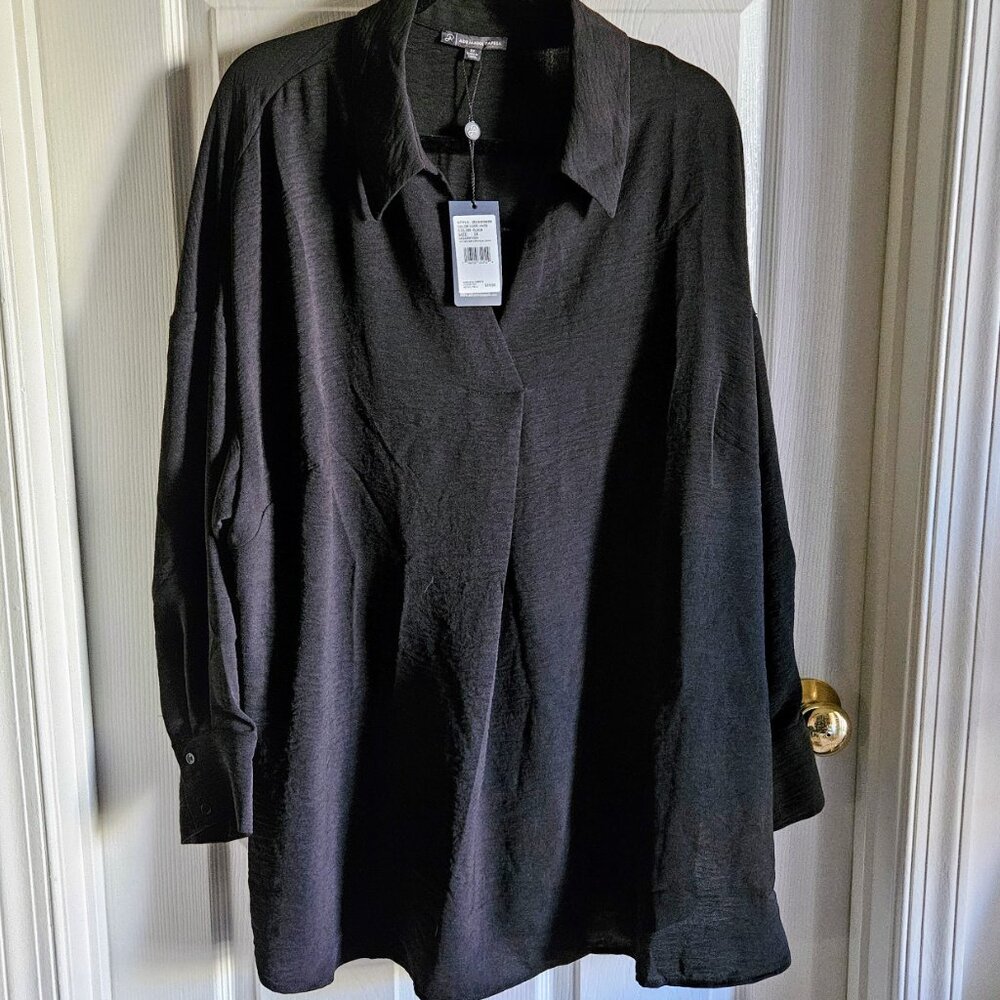 LAST CHANCE! Adrianna Papell Women's Textured Airflow Black VNeck Blouse Plus 3X